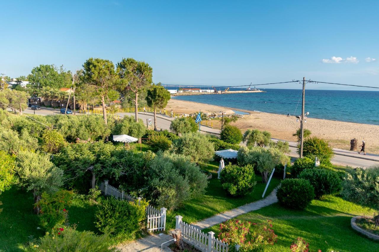 Dimi Seafront Apartment By Rentals Pro Services - ネア・ムダニア エクステリア 写真