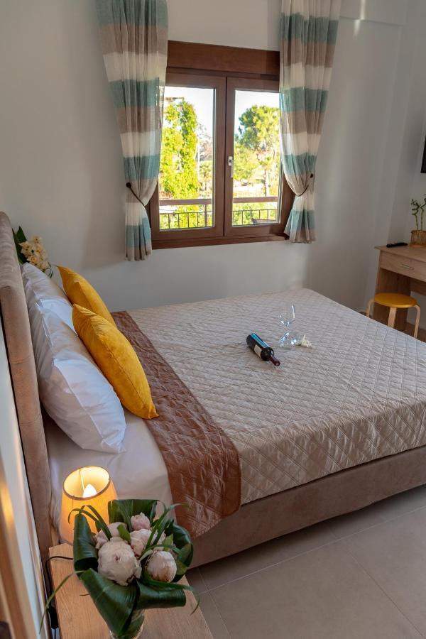 Dimi Seafront Apartment By Rentals Pro Services - ネア・ムダニア エクステリア 写真