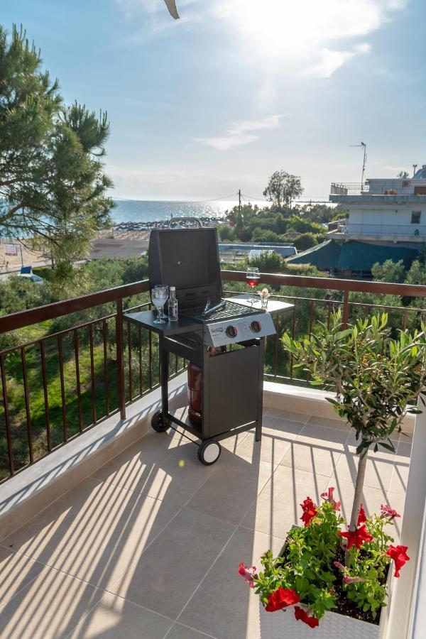 Dimi Seafront Apartment By Rentals Pro Services - ネア・ムダニア エクステリア 写真